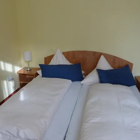 Holzhauer Hotel 3*