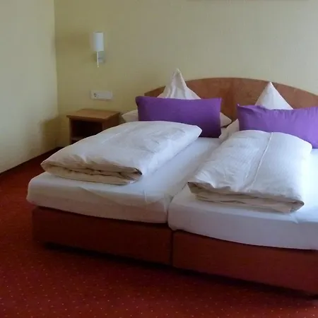 Holzhauer Hotel