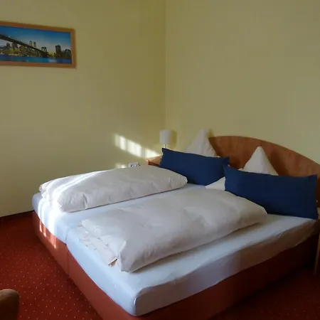 Holzhauer Hotel